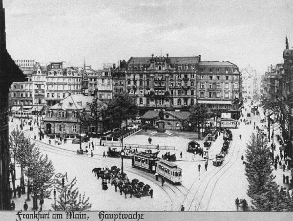Schillerplatz mit Schillerdenkmal um 1900
